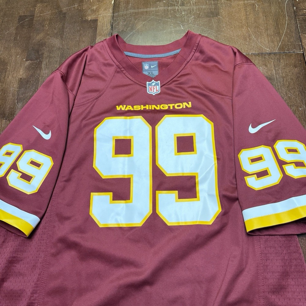 Nike On Field Washington Commanders Chase Young Jersey Red Size XL Stitched 99